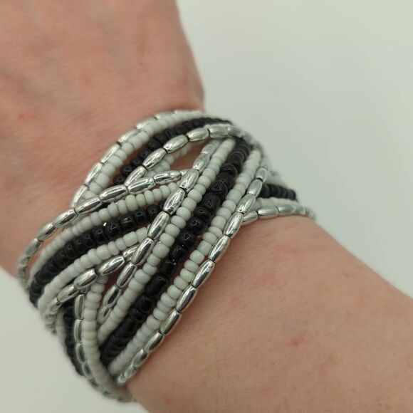 BEADED stretch open cuff bracelet black white silver - Picture 3 of 6